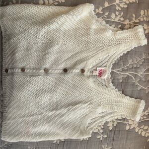 SO ME Women's White Sweater Vest